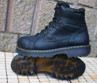 safety boots men’s size US 11 or UK 10 EU 45 Dr Martens steel to