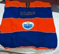 Edmonton Oilers - Mexican Poncho brand new