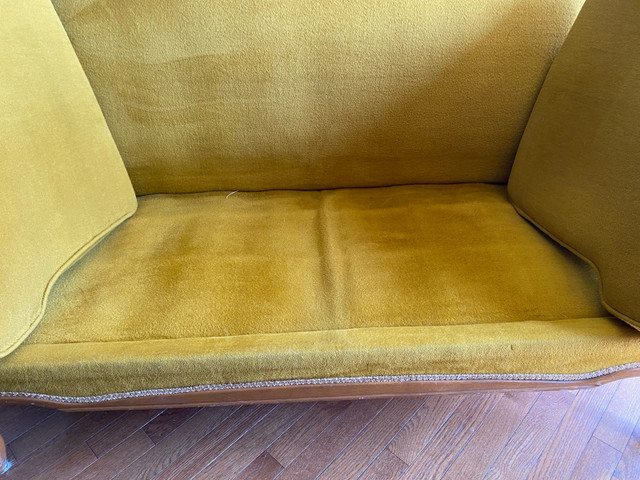 Great condition early 60’s love seat. Solid construction in Couches & Futons in Hamilton - Image 4