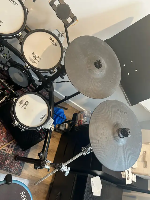 Roland TD-09 KX2 with Alesis Strike Amp, and MORE! in Drums & Percussion in West Island - Image 5