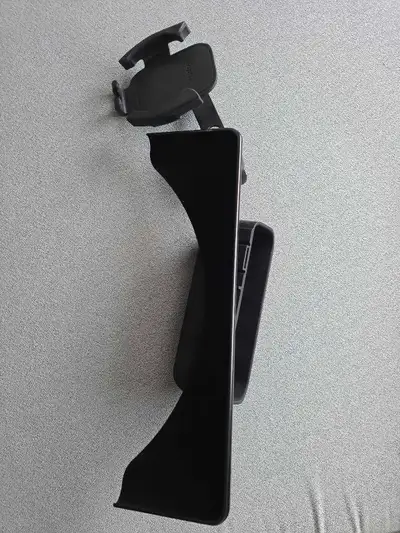 Keep your Tesla Model 3 or Y organized and your phone accessible with this Topfit mount and sunglass...