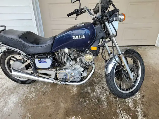 motorcycle parts and 1981 virago  in Street, Cruisers & Choppers in Kelowna - Image 2