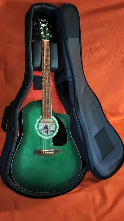 Nice forest green Acoustic Electric guitar, made in Canada. Art & Lutherie Wild Cherry CW, Bag , str...
