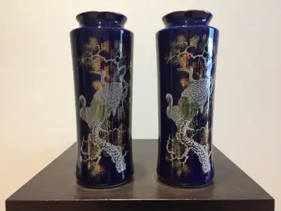 Selling a matching pair of vintage authentic Japanese porcelain vases. Beautiful cobalt blue vases w...
