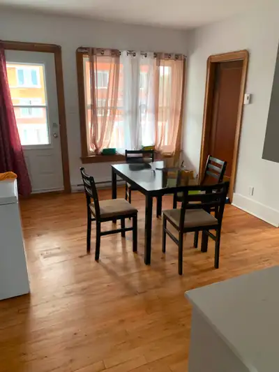 Logement grand 5-1/2 à louer
