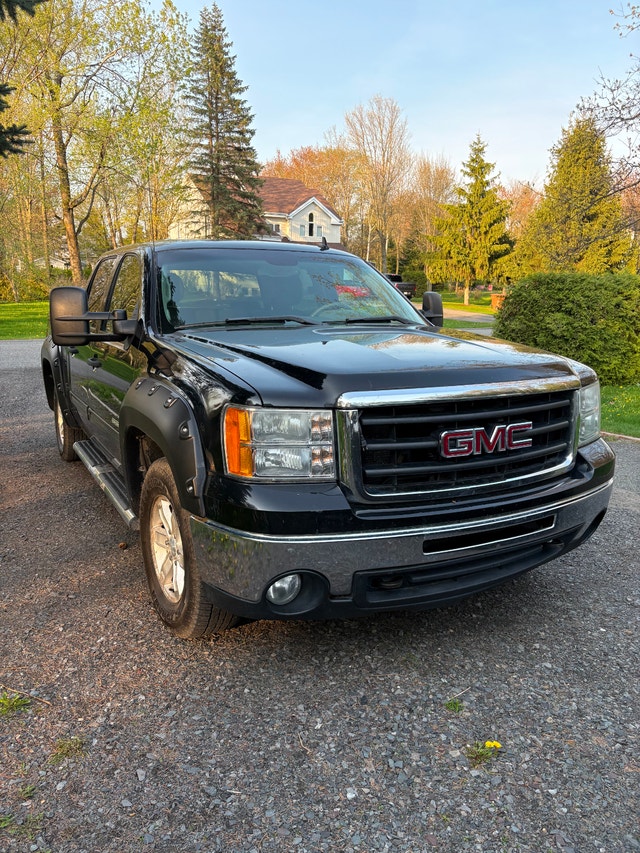 Camion GMC Sierra SLE Z71 4x4 2011 Crew Cab V8 5.3 L — photo 2