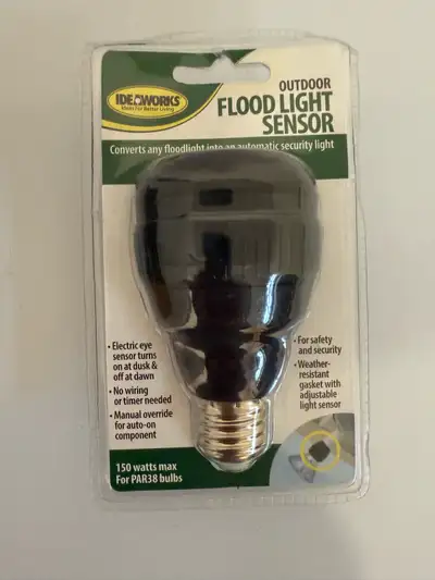Flood Light Sensor New in Box