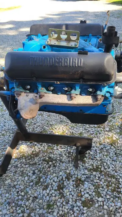 Ford 390 FE big block. Removed from a 1964 Ford Thunderbird. Engine runs ok. Drove car for 2 months....