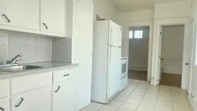 Cozy and Small 1 bedroom apartment - 5 mins from Downtown Ottawa