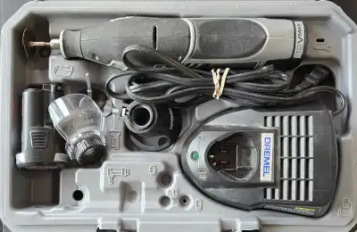DREMEL 8220 ROTARY TOOL W/CASE, View more
