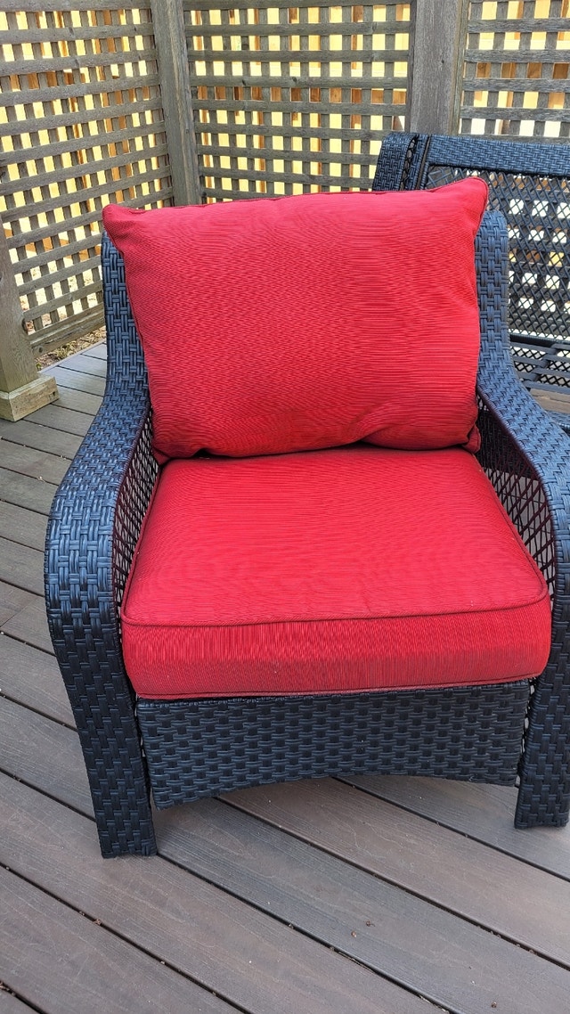 Red patio cushions Patio & Garden Furniture London Kijiji