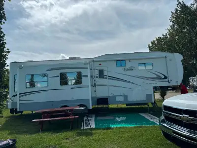Canadian built Citation 5th wheel