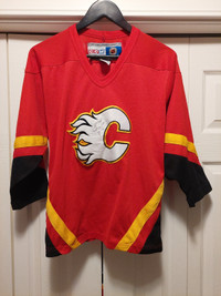 Autographed Calgary Flames CCM jerseyEx shape Y L/XL $35