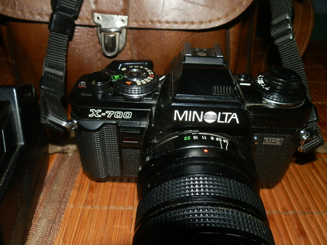 MINOLTA X-700 50mm Camera, Black, almost NEW! in Cameras & Camcorders in City of Halifax - Image 4