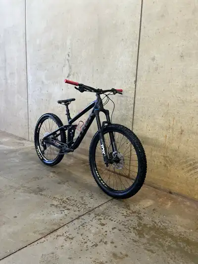 trek fuel ex 5 mountain bike , View more