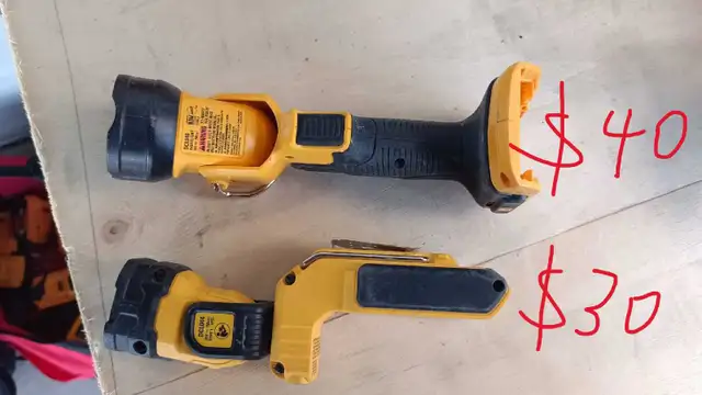 dewalt light in Power Tools in Calgary - Image 2