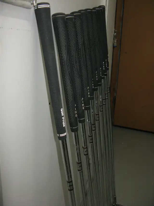 Ping Zing Golf Iron Set. Green Dot. 2-SW. Beautiful Condition in Golf in Ottawa - Image 6