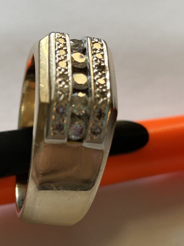 Bague 14 Carats très belle pour homme avec des diamants  dans Bijoux et montres  à Saint-Jean-sur-Richelieu