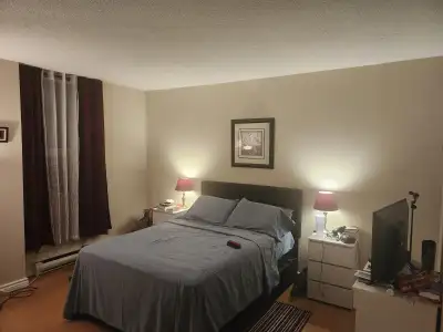 *10 minutes to Ottawa University* Available: August 1rst, 2026. A room for rent to a young female pr...