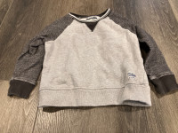 OshKosh grey sweater (5T)