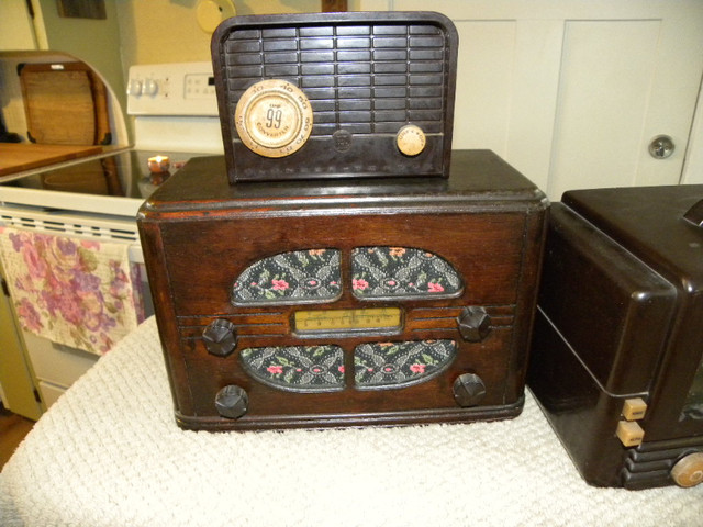 Antique radios in Other in St. Catharines