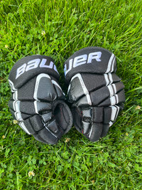 Bauer Vapor gloves 11”
