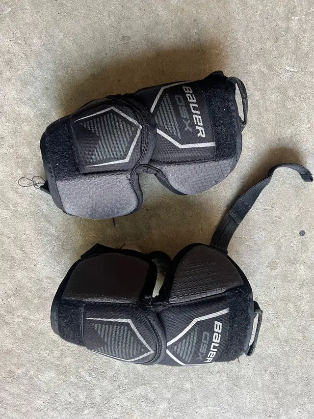 Junior goalie equipment in Hockey in City of Toronto - Image 8