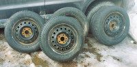 Four Michelin tires 215 65 R16 winter tires