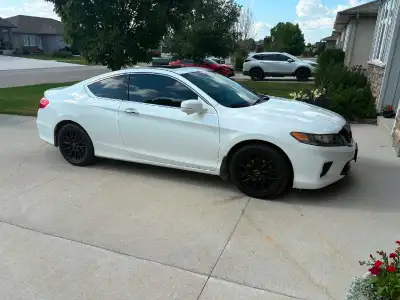 Car location STEINBACH 2015 Honda Accord EX-L 2 door coupe. Leather interior with paddle shift and n...