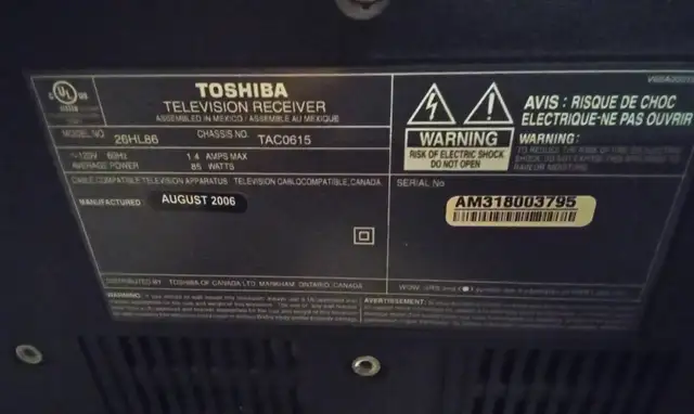 Toshiba  TV 26 inches in TVs in Ottawa - Image 7
