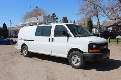 2012 CHEV EXPRESS 3500 - ONE OWNER - WELL MAINTAINED.