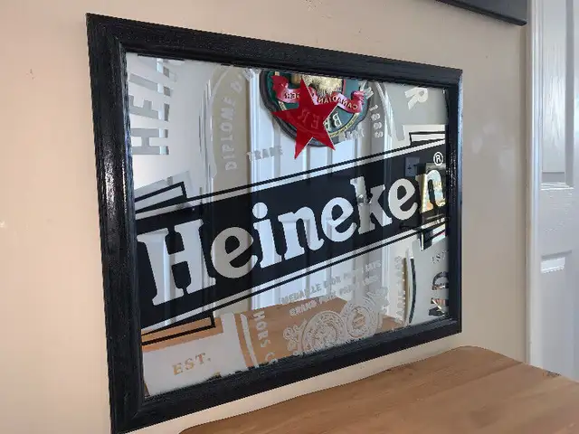 Vintage Heineken Beer Bar Mirror Excellent Condition in Arts & Collectibles in Calgary - Image 2