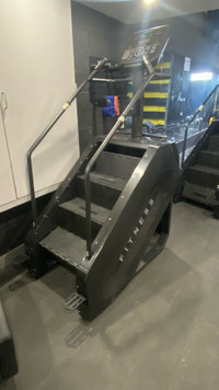 90% New StairMaster Stair Machine