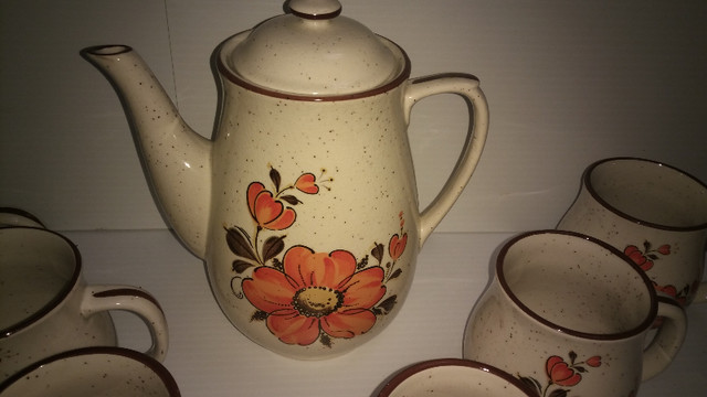 Valencia stoneware 1970s made in Japan teapot and six cups in Kitchen & Dining Wares in Cambridge - Image 2