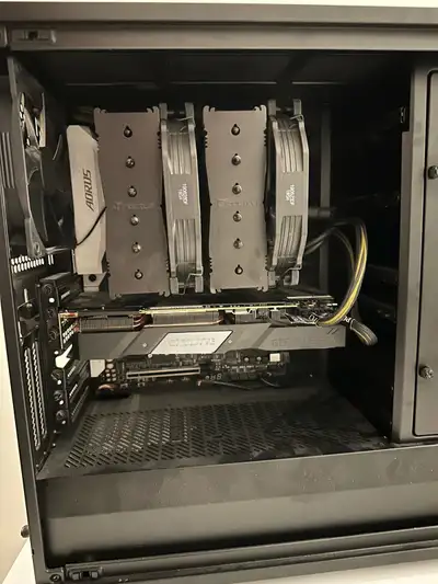 Fractal design case i7 7700k CPU Noctua cooler 32GB RAM DDR4 3000 RTX2080 650W power supply PC doesn...