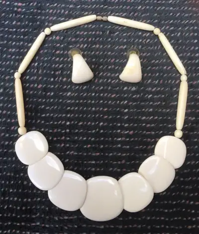 Estate Vintage Authentic Carved Ivory Look Necklace with matching Earrings Set Pick up at Centervill...