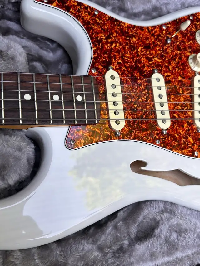 2024 Fender Elite Thinline Stratocaster Pro II in Guitars in City of Toronto - Image 4