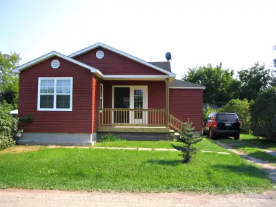 3 Bedroom Cottage Parlee Beach - Little House on the Parlee, View more