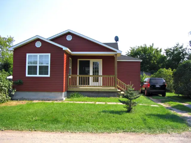 3 Bedroom Cottage Parlee Beach - Little House on the Parlee in New Brunswick in Canada - Image 2