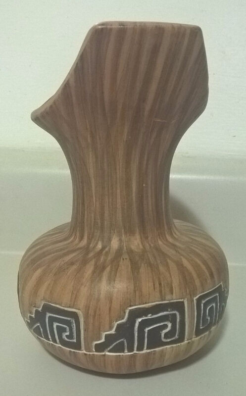 Vintage Greek Clay Pottery Milk Jug/ Vase/ Pitcher, Green interi in Arts & Collectibles in Oshawa / Durham Region - Image 3
