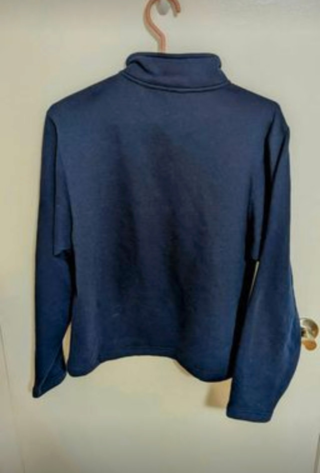New Women's Large Wilfrid Laurier Sweater  in Other in City of Toronto - Image 2