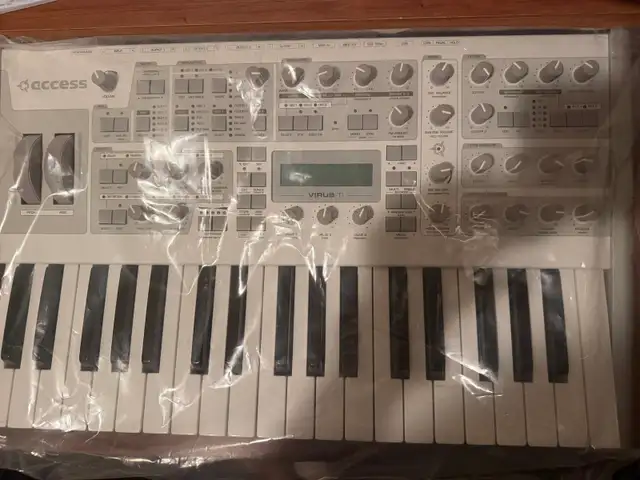 Access Virus TI2 Polar 37-Key — Mint / Complete Original Package578304364124590082