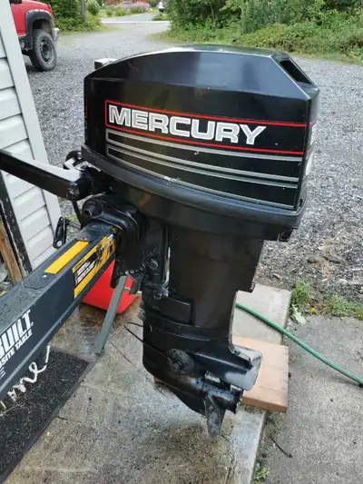 1994 Mercury 25hp Outboard Motor. Starts, runs, shifts, pumps water. Motor runs great, Short Shaft,...