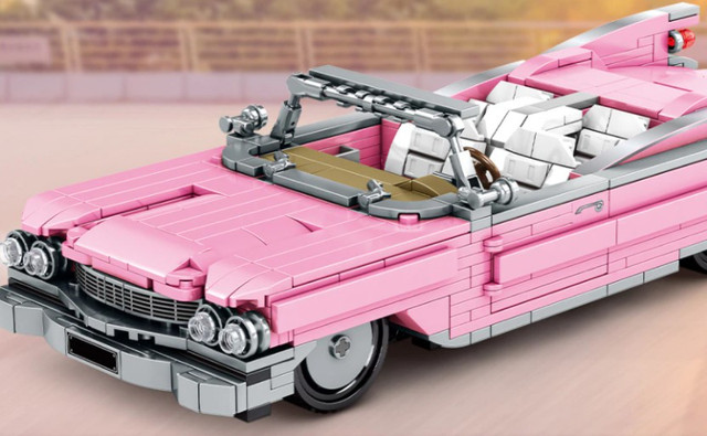 Pink Cadillac - Vintage Classic Car  100% compatible with Lego dans Jouets et jeux  à Longueuil/Rive Sud