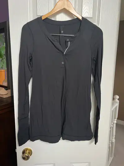 Lululemon nulu Long Sleeve Black Top size 8, View more