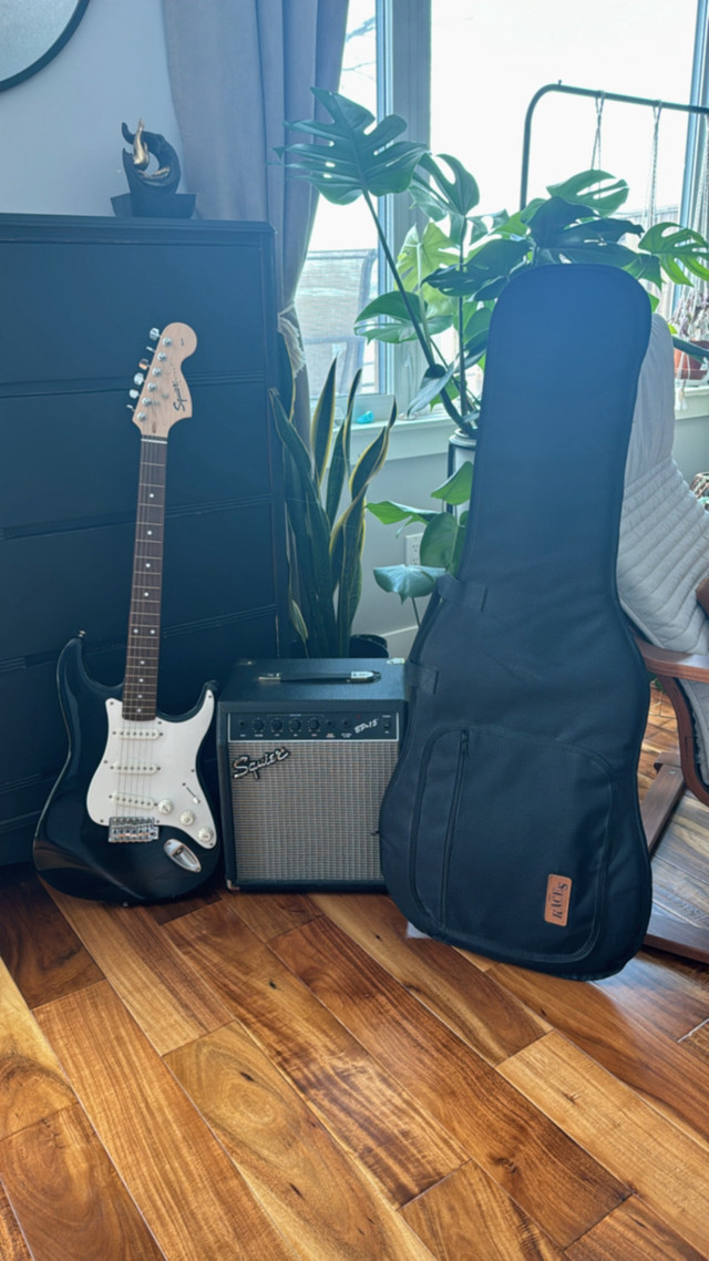 Fender Guitar & Amp / Soft shell case in Other in Calgary - Image 3