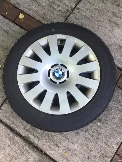 BMW - 4 Winter snow tires on Rims - Bridgestone Blizzak - LM-22 RFT 205/55R16
