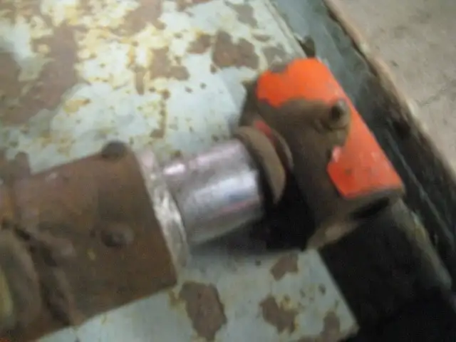 Hydraulic Cylinder in Farming Equipment in Kawartha Lakes - Image 6