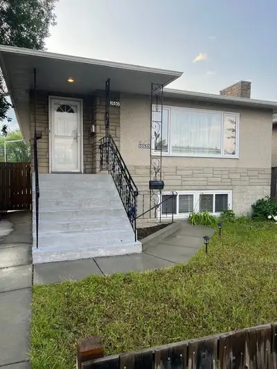Forest Heights 2 Bedroom Basement Suite 1200sqft!!!