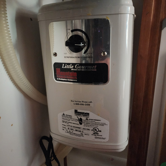 INSTANT HOT WATER DISPENSER "THE LITTLE GOURMET" in Other in Mississauga / Peel Region